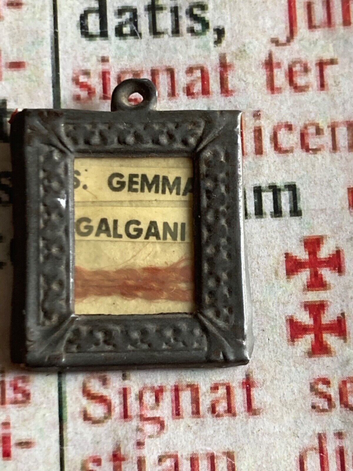 RARE VINTAGE RELIC St. Gemma Galgani : ex-Vestibus - wax seal - 1940's 