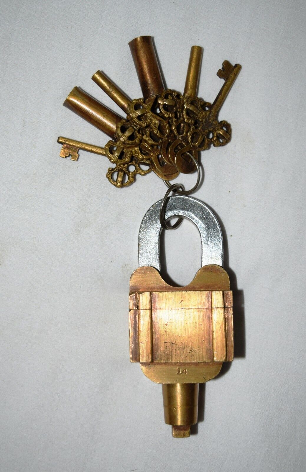 Tricky Lock Solid Brass Six Key Padlock Heavy Home Safety Handicraft Item UR28