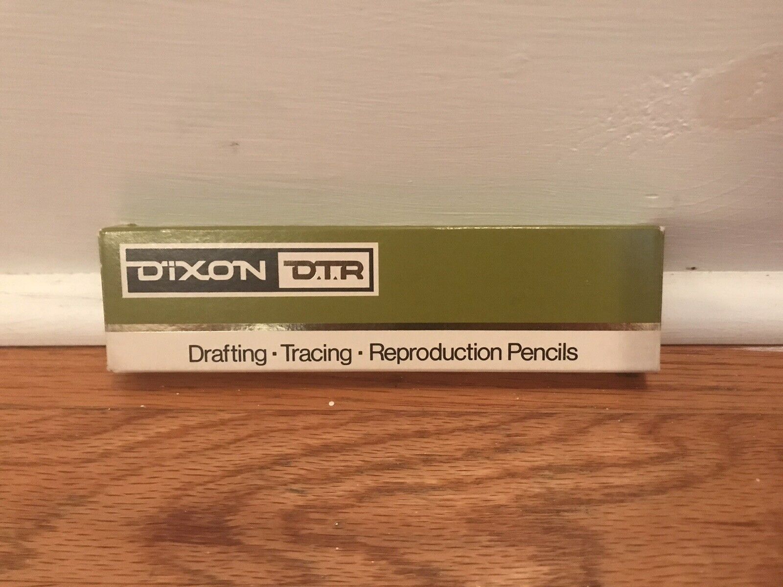 Vintage Dixon DTR Drafting Tracing Reproduction Pencils #7500 8 2B, 2 3H & 2 HB