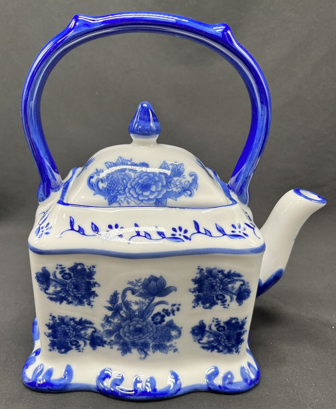 Blue & White Bombay Victorian Floral Porcelain Teapot w/ Handle EUC