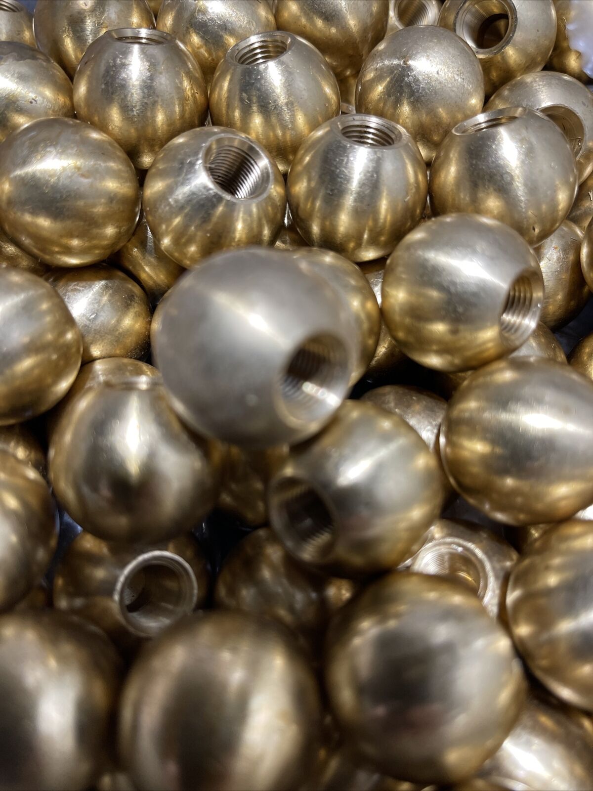 1” SOLID BRASS UNFINISHED BALL WITH A 1/8-27 IPS THREAD ( 3/8” DIAMETER HOLE )