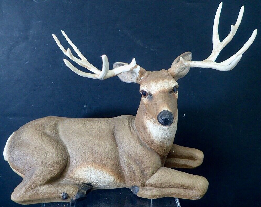Vintage 12-Point Whitetail Buck Deer Stag Figurine 11 x 8.5\
