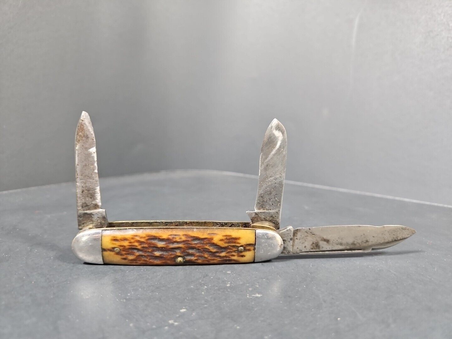 Vintage Imperial Providence RI 3 Blade Bone Stag Handle Pocket Knife