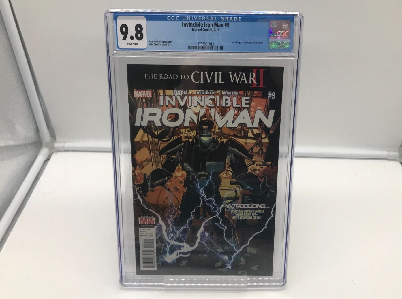 Invincible Iron Man #9 CGC 9.8 1st Full App of Riri Williams Marvel Comics 2016
