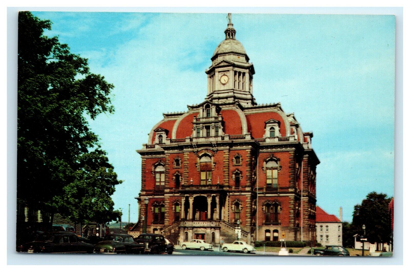 POSTCARD Richland County Courthouse Built in 1870 Mansfield Ohio Public Square