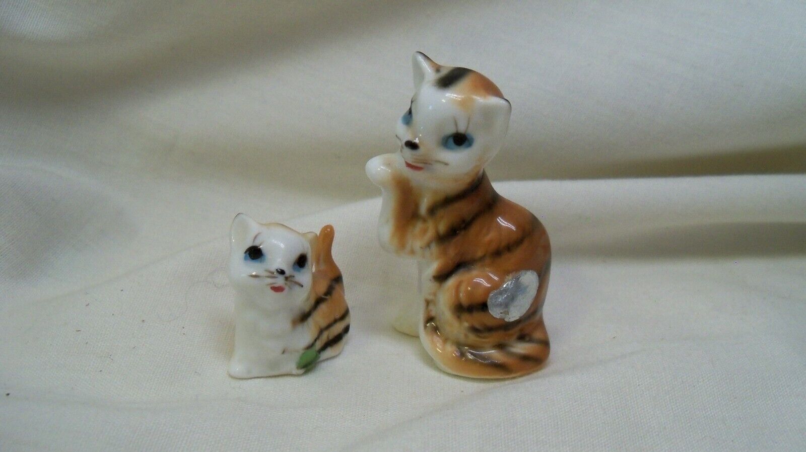 Pair of Vintage China Kitten Cat Figurines