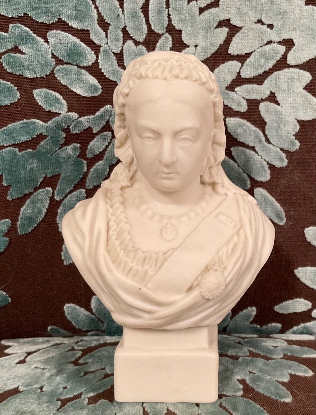 Queen Victoria Statue/Bust - 19th Century Parianware