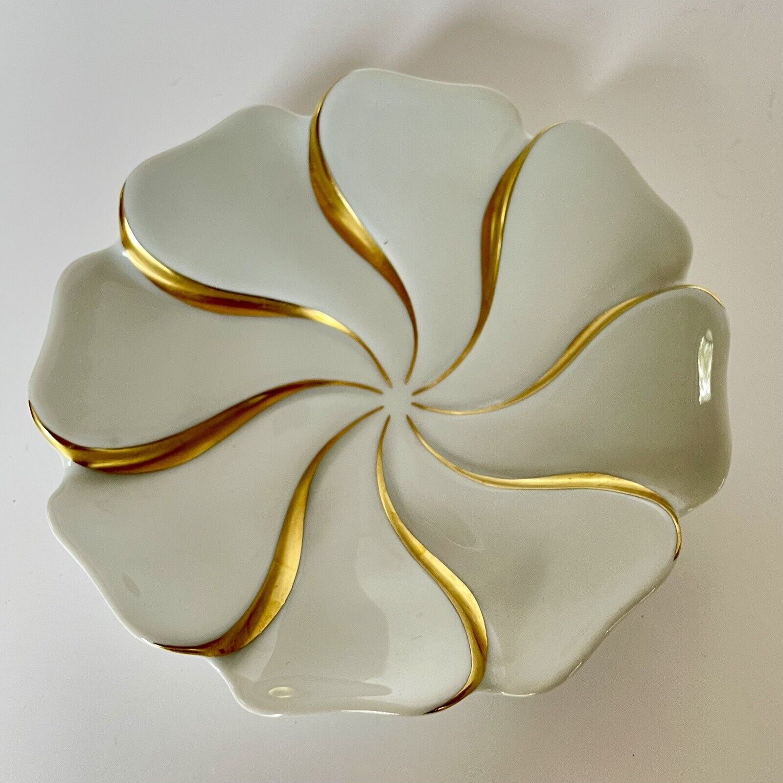 Vintage Haviland Limoges Trinket Dish Floral Shape White With Gold Trim  France