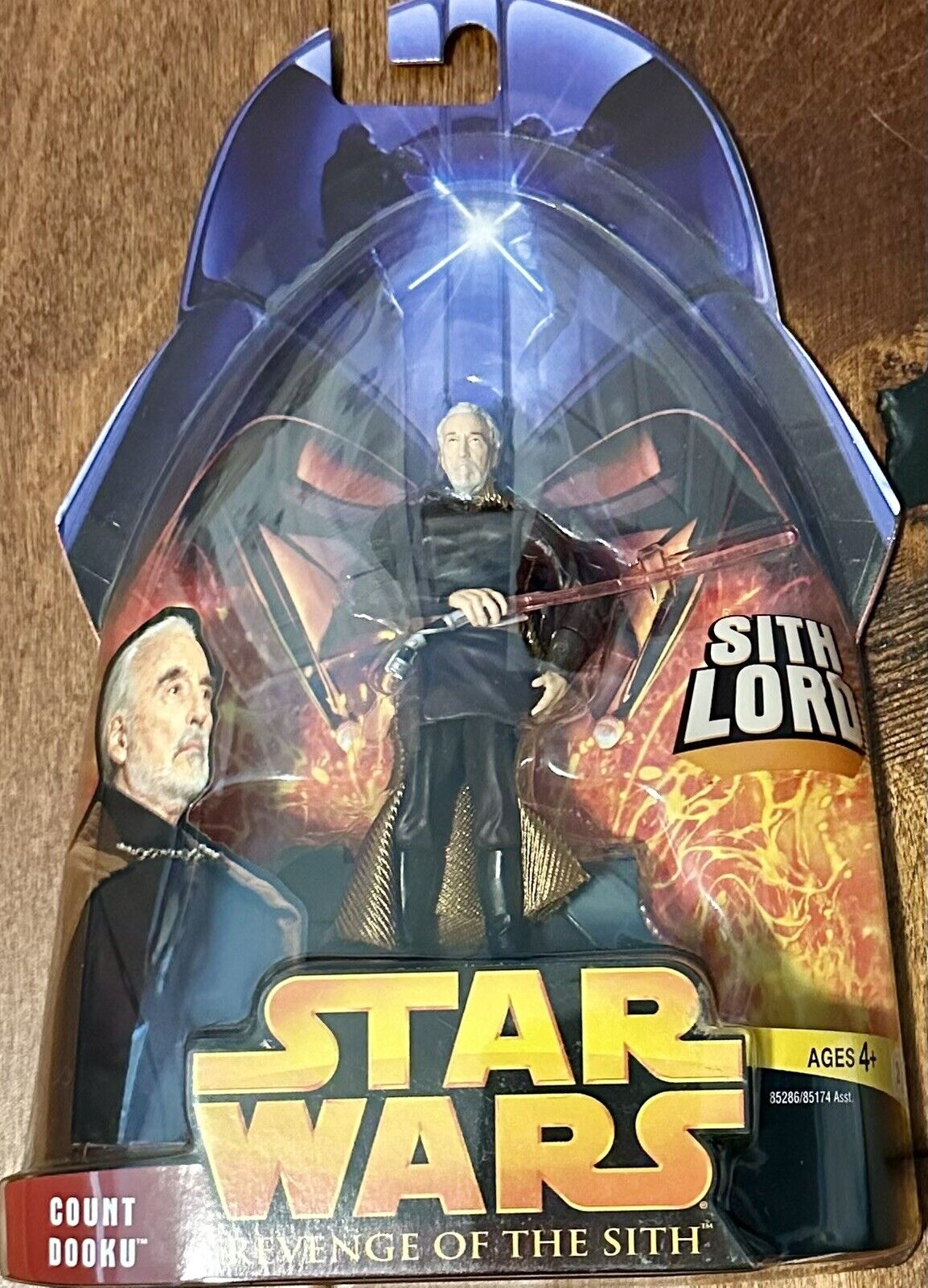 Hasbro Star Wars Revenge of the Sith Count Dooku (Sith Lord) 3.75\