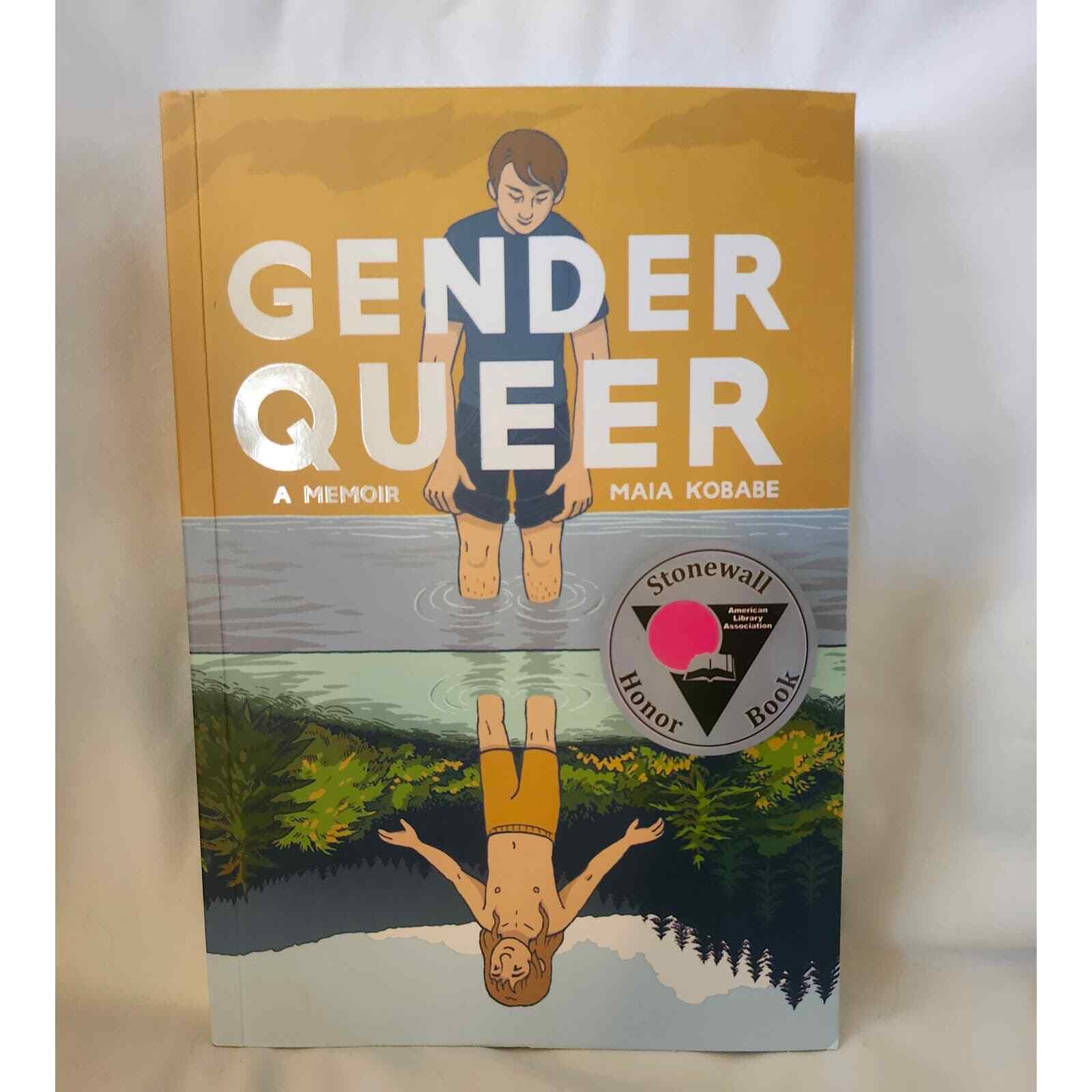 Gender Queer A Memoir Maia Kobabe Graphic Novel B9