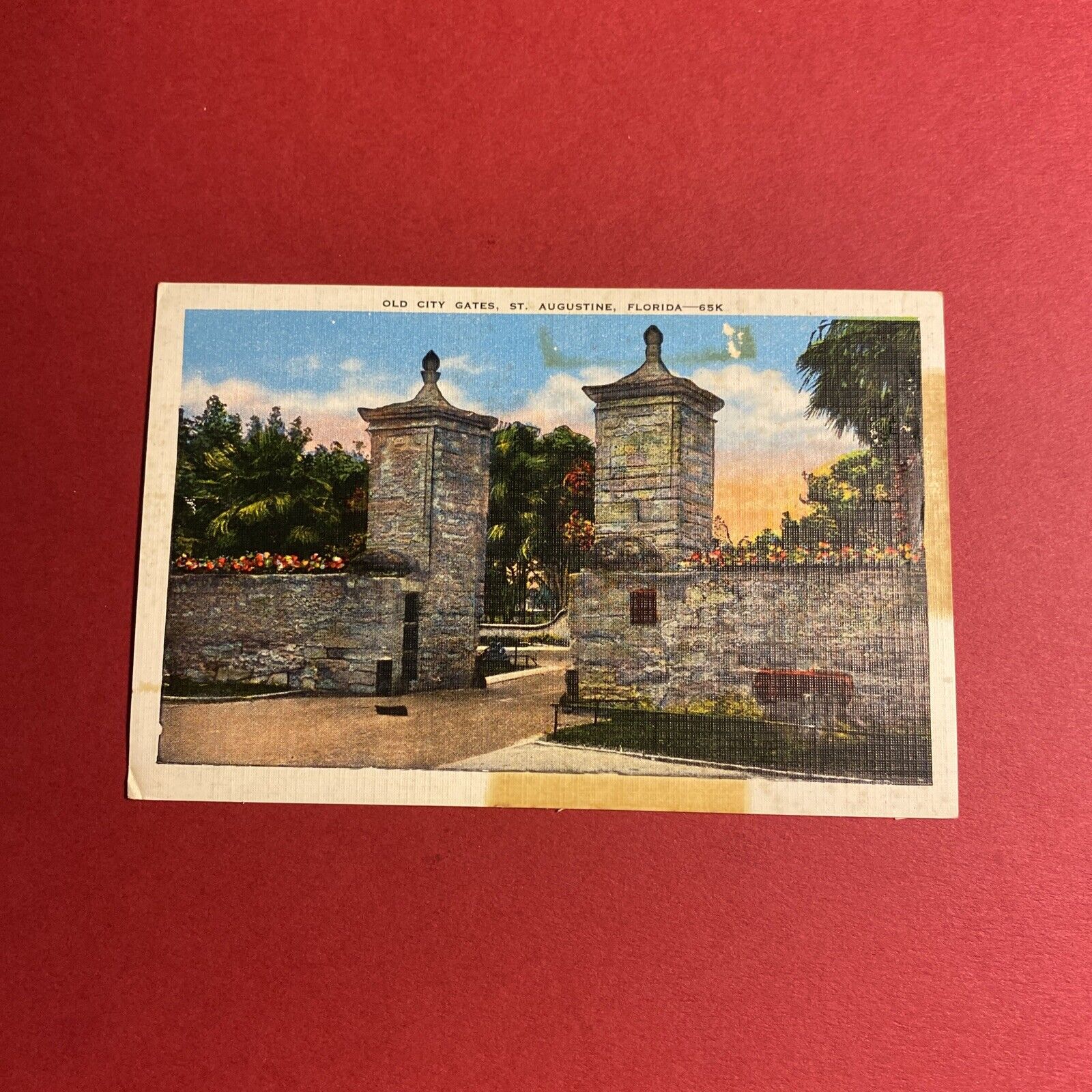 (1) Vintage Postcard Of The Old City Gates Of St. Augustine, Florida