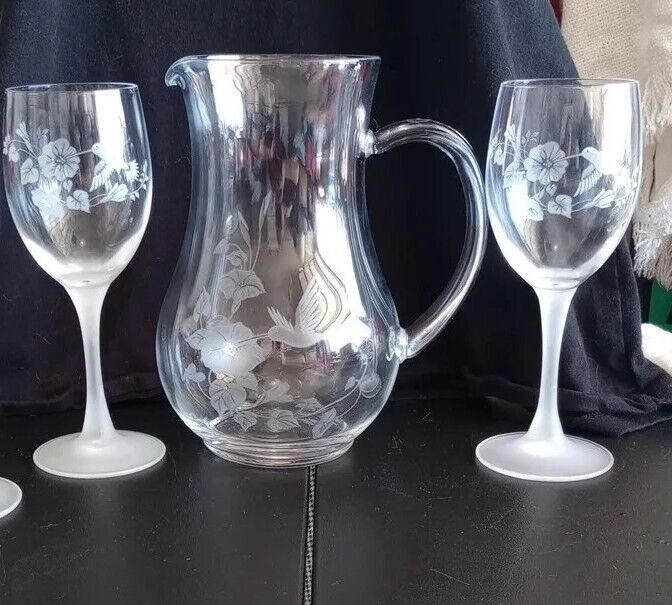 Vtg AVON Hummingbird 24% Lead Crystal Etched Pitcher & 2 Frosted Goblets EUC