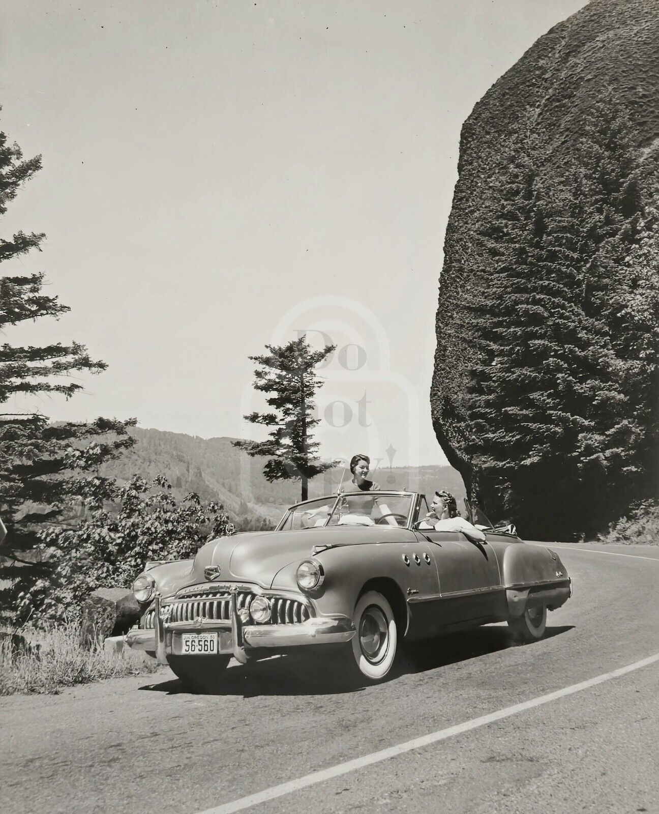 Incredible Photo, Models In Car. Columbia River Highway, Oregon. C. 1950 Ackroyd