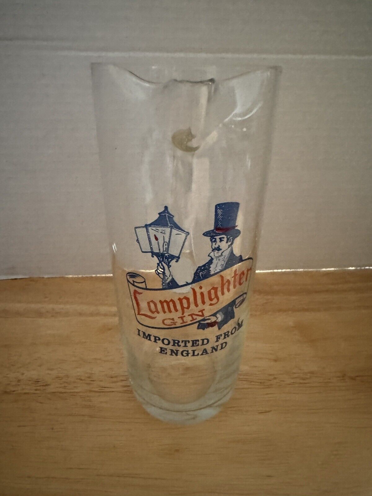 Vintage Lamplighter Imported Gin 7\