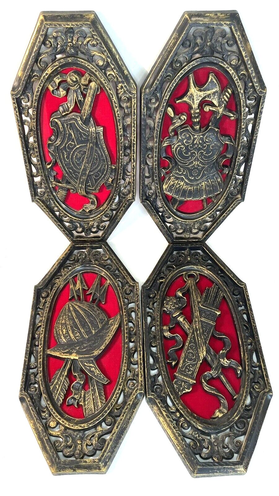 Set Of 4 Vintage Homco Spanish Coat Of Arms Wall Decor Plastic Red Felt Hanging