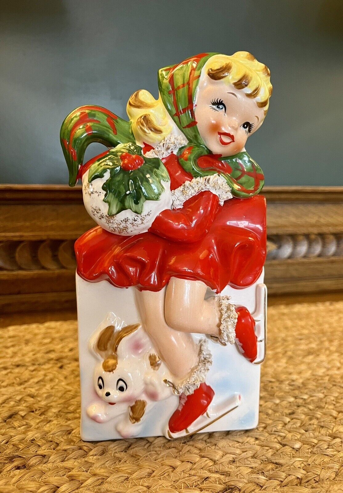 EXTREMELY RARE Vintage Relpo Christmas Planter Girl & Puppy Ice Skating SW888 
