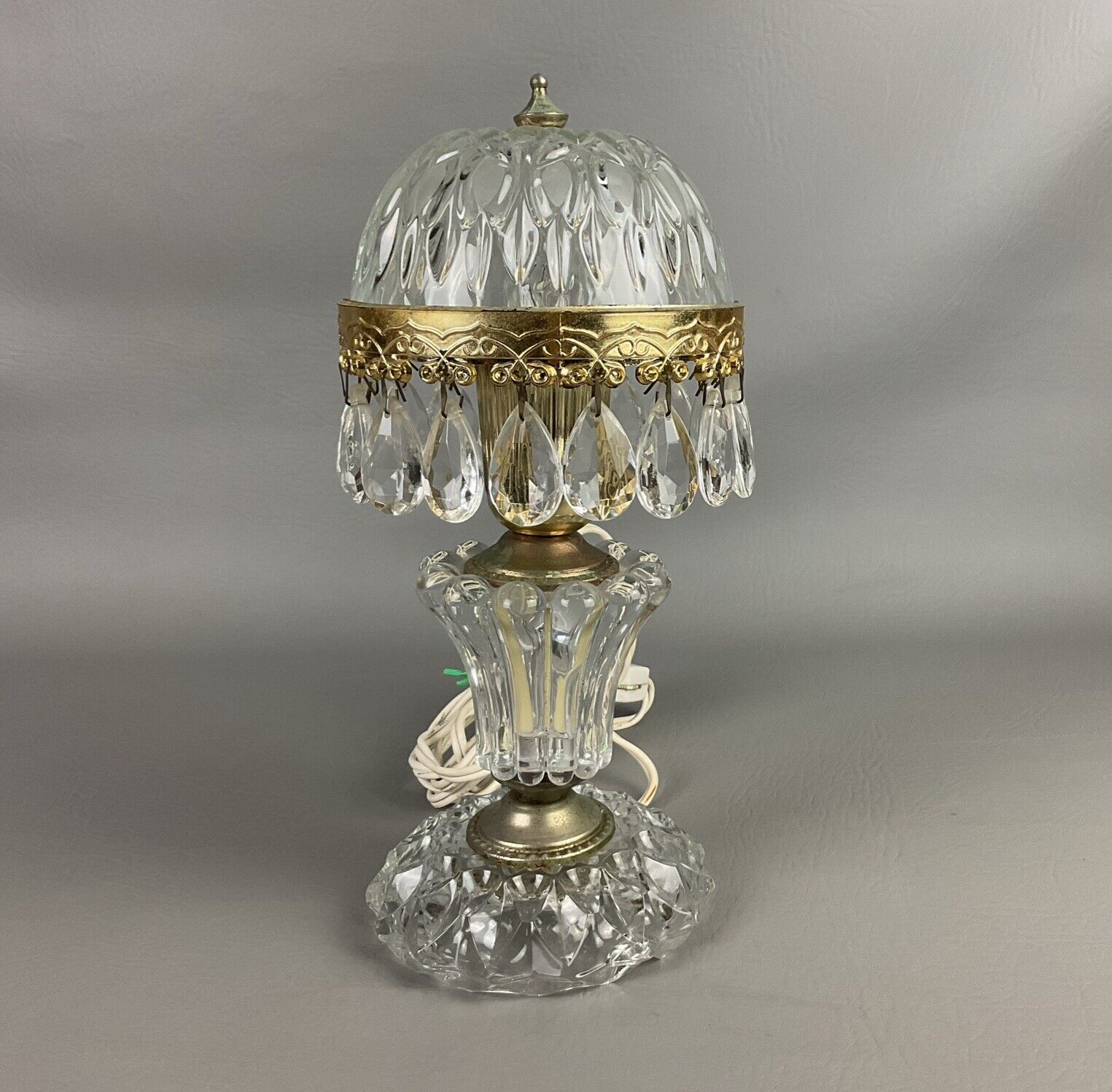 Vintage Michelotti Holland Clear Crystal Boudoir Parlor Light Lamp Prisms 10”