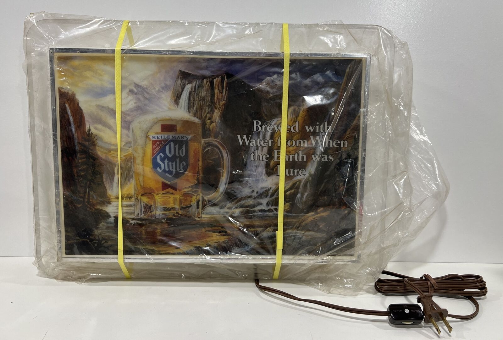 Vintage Heileman\'s Old Style Lighted Beer Sign When the Earth Was Pure 1986 NOS