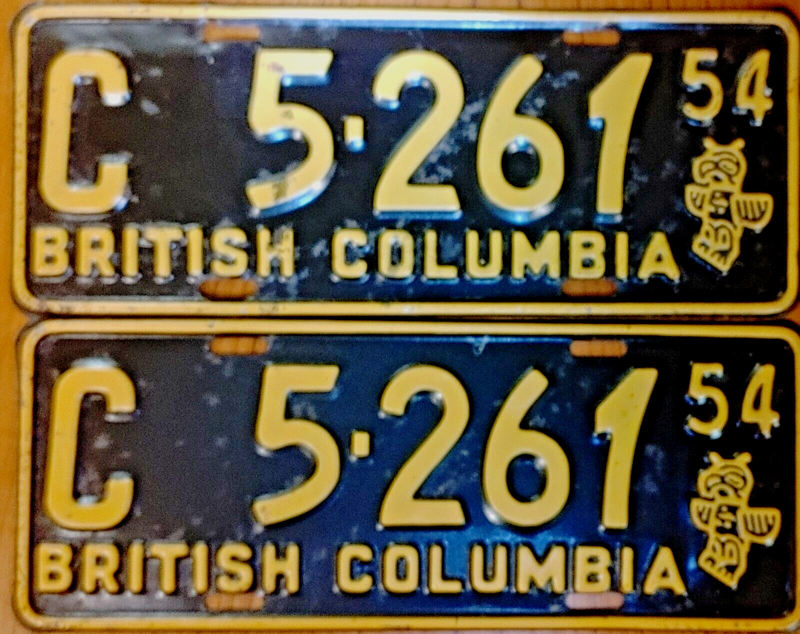 **1954  BRITISH COLUMBIA COMMERCIAL License Plate**  #C5-261 Excellent