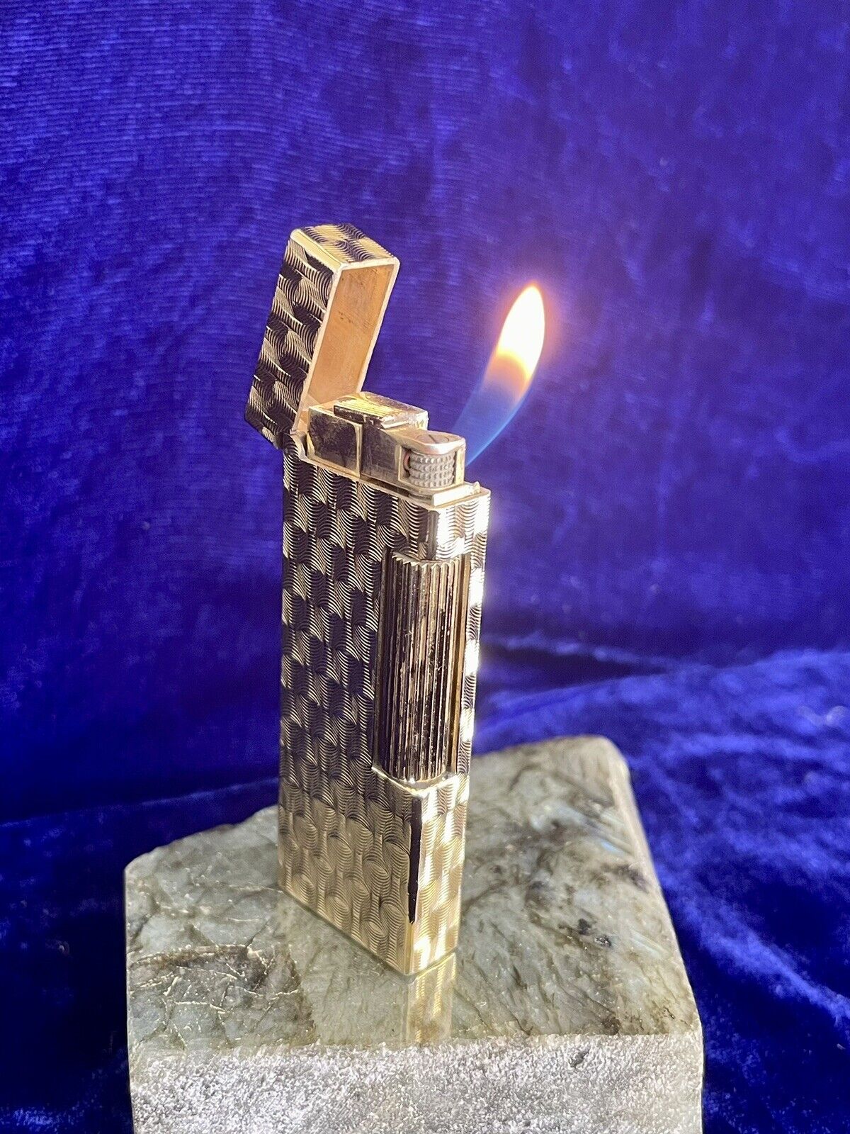 Rare Dunhill Lighter Gold Slime Dress Gold Mint Condition Works 1 Year Warranty