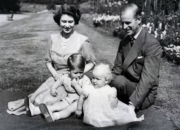 Royalty Princess Elizabeth II and the Duke with their children OLD PHOTO