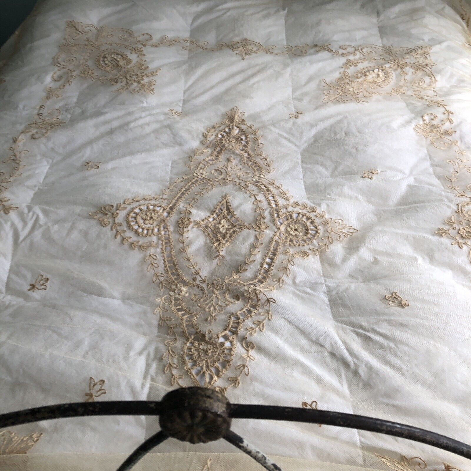 ANTIQUE Tambour Embroidered NET LACE Bedspread ~ BEAUTIFUL DETAIL Full Size