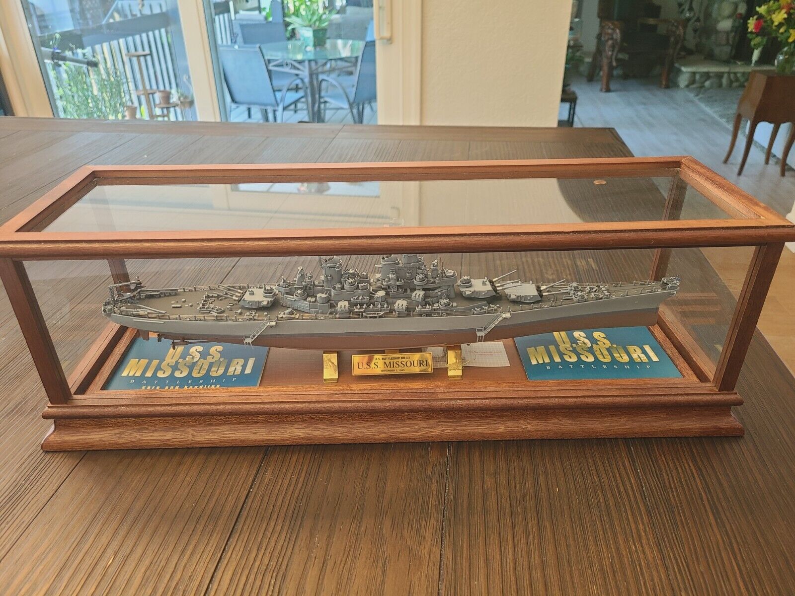 Franklin Mint U.S.S. Missouri Battleship BB-63   With Display Case and Paperwork
