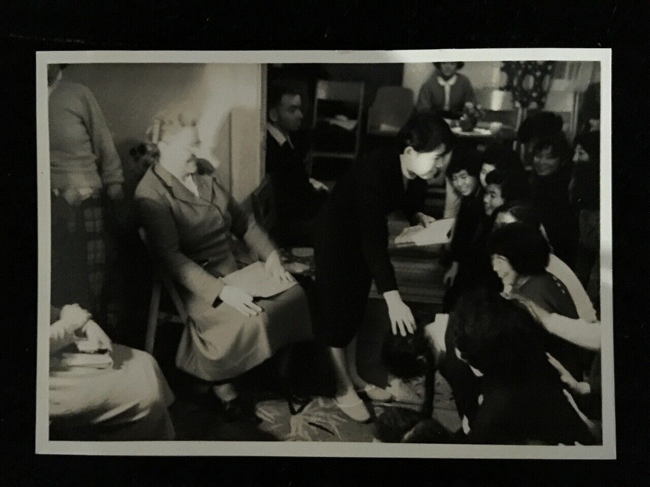 #1865 Japanese Vintage Photo 1940s / woman man people Exchange meeting