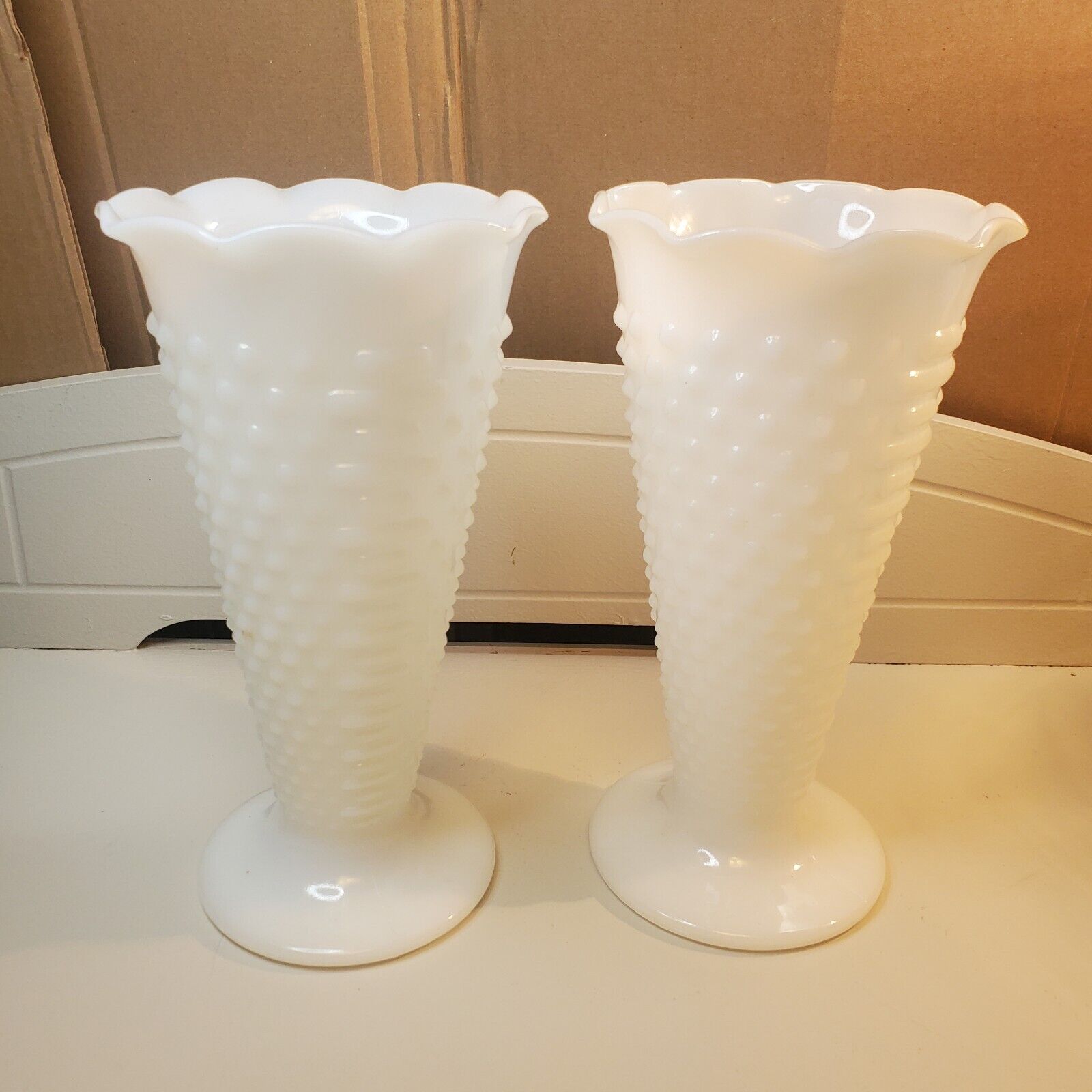 2 L Vintage Anchor Hobnail White Milk Glass Vases H=9.5in W=5in