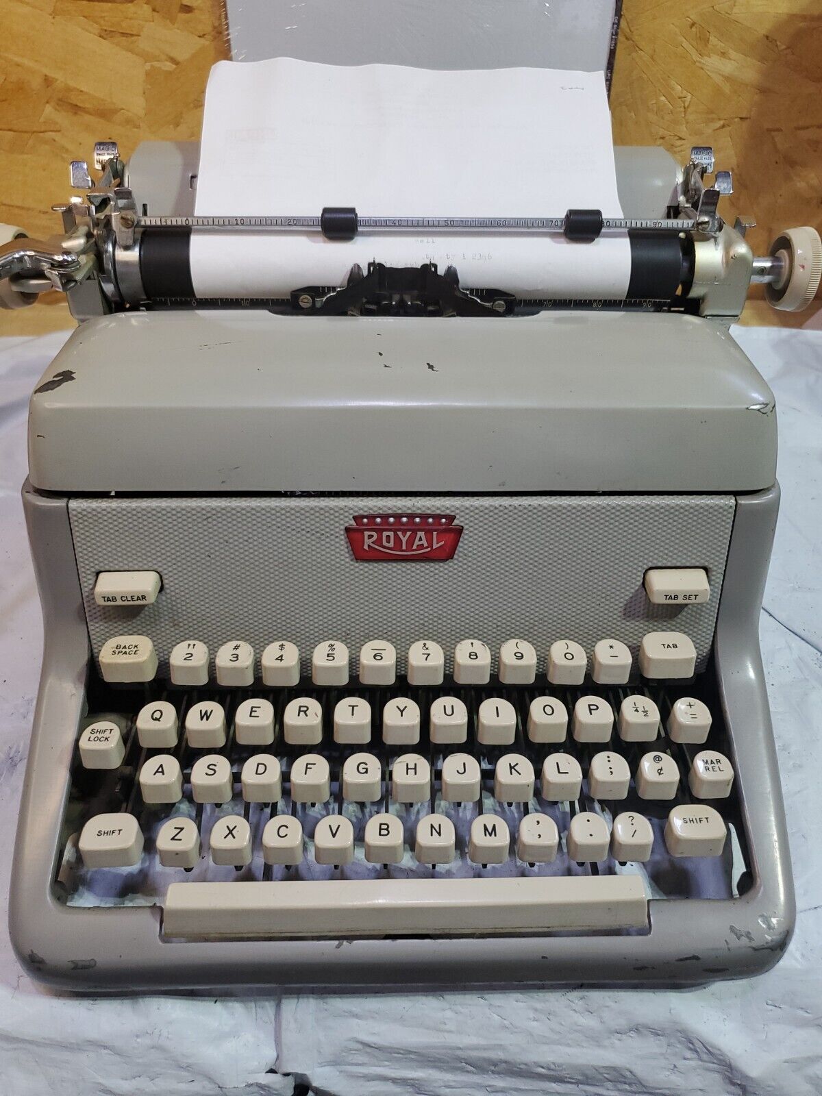 1940s Royal Standard Desktop Typewriter Model FPE Magic Margin with Dust Cover