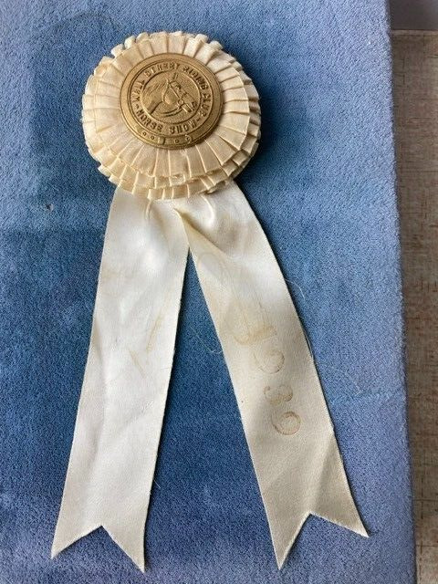 VINTAGE 1939 ~ WALL STREET RIDERS HORSE SHOW ~ ROSETTE WITH MEDAL ~ PREOWNED