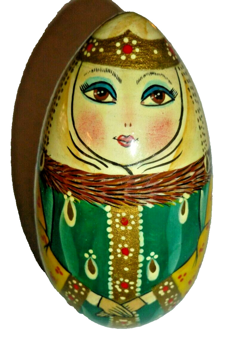 Vintage Russian USSR Ukraine Hand painted Lacquer Wood Egg 4” Doll Zarina Unique