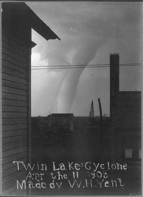 Photo:Twin Lakes cyclone,Apr. 11,1903, Tornado