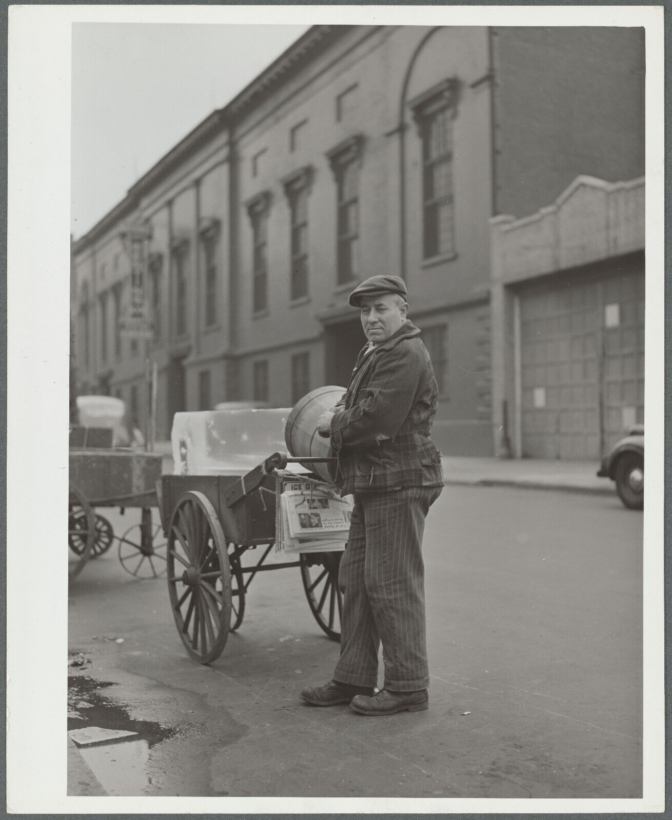 Old 8X10 Photo, 1940\'s Ice Man with Ice Cart in New York City street 58445016