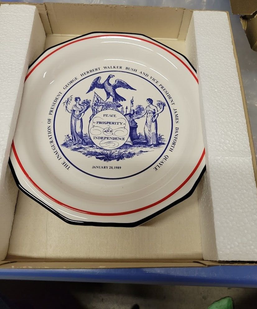 1989 Bicentennial Inaugural Plate for George Walker Bush Inauguration