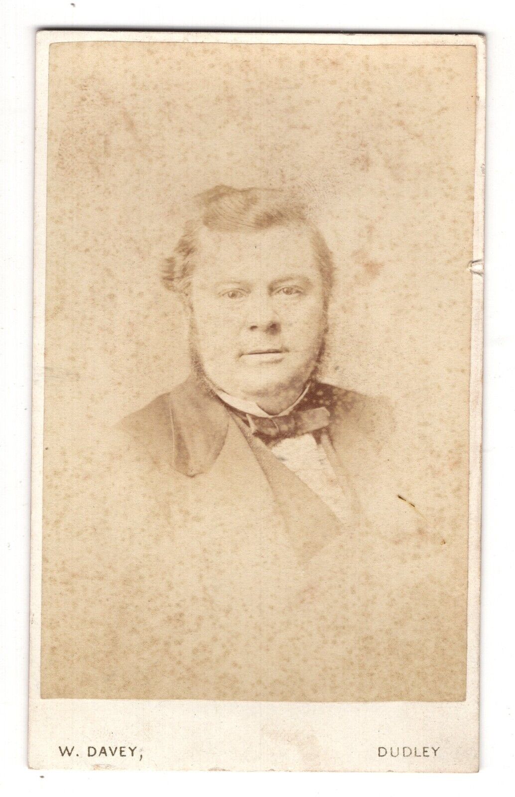CIRCA 1870s CDV WILLIAM DAVEY FAT MAN IN SUIT DUDLEY ENGLAND