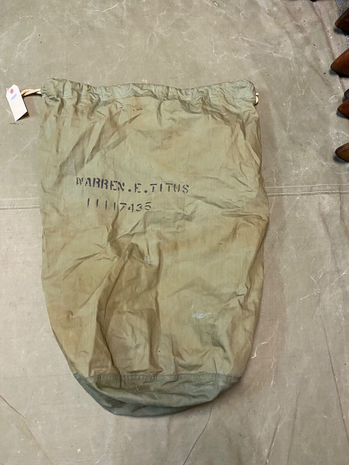 ORIGINAL WWII US ARMY INFANTRY BARRACK LAUNDRY CARRY BAG-DATED:1944, NAMED