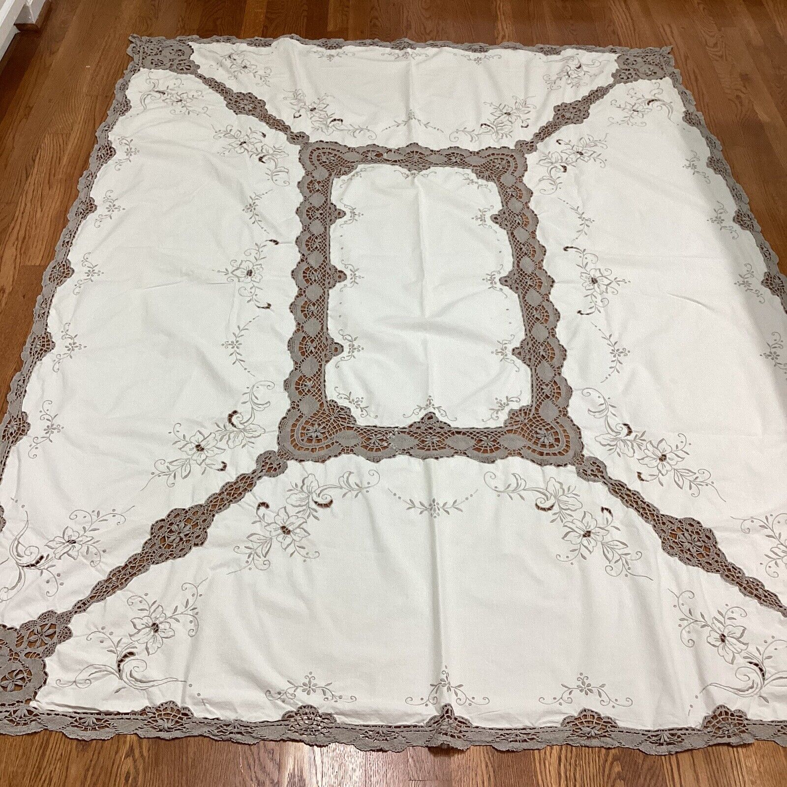 75”x 60” Antique Handmade French Off White Lace Embroidered Tablecloth Cotton 