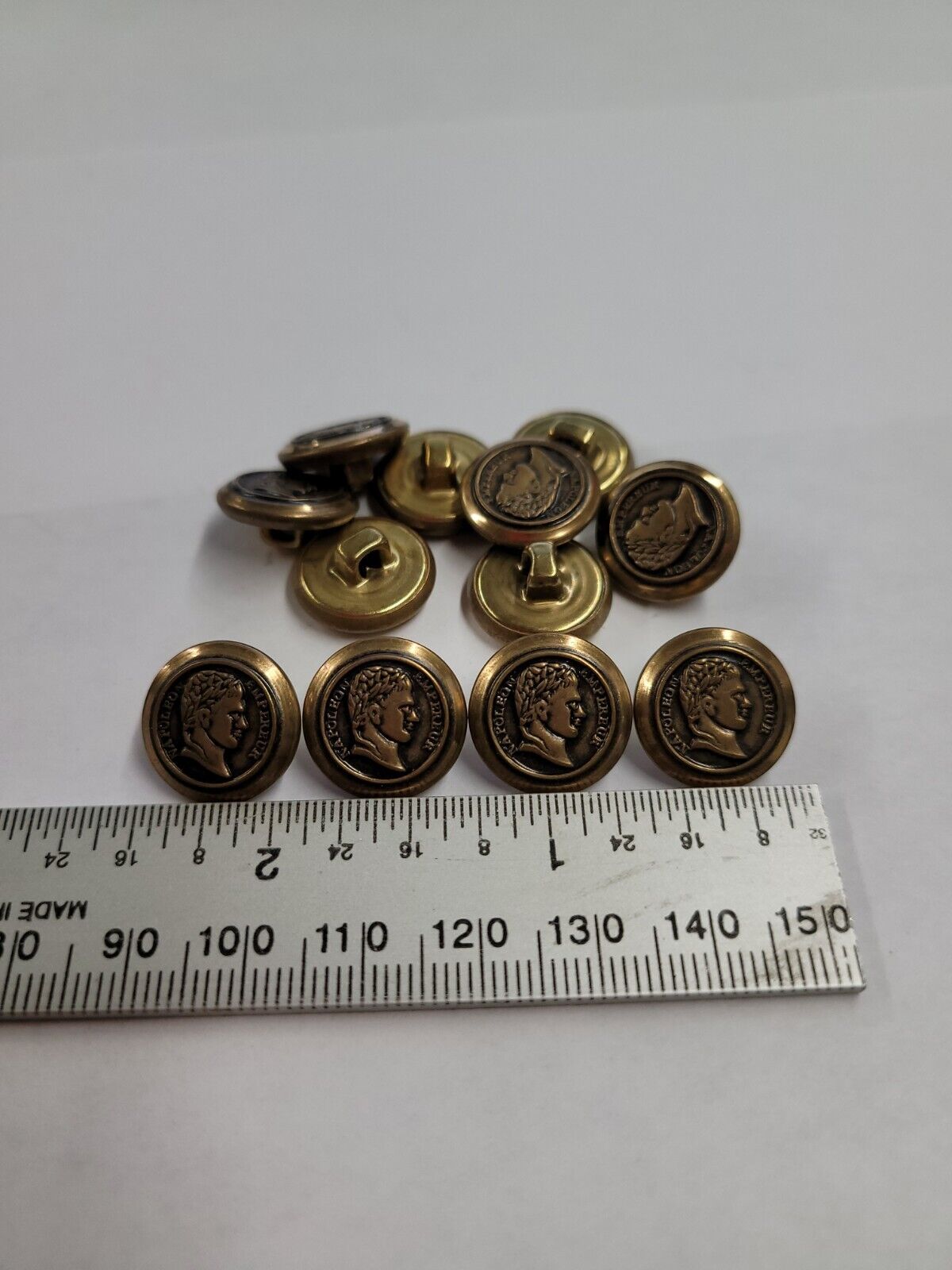 Napoleon Empereur Button 5/8 12ct