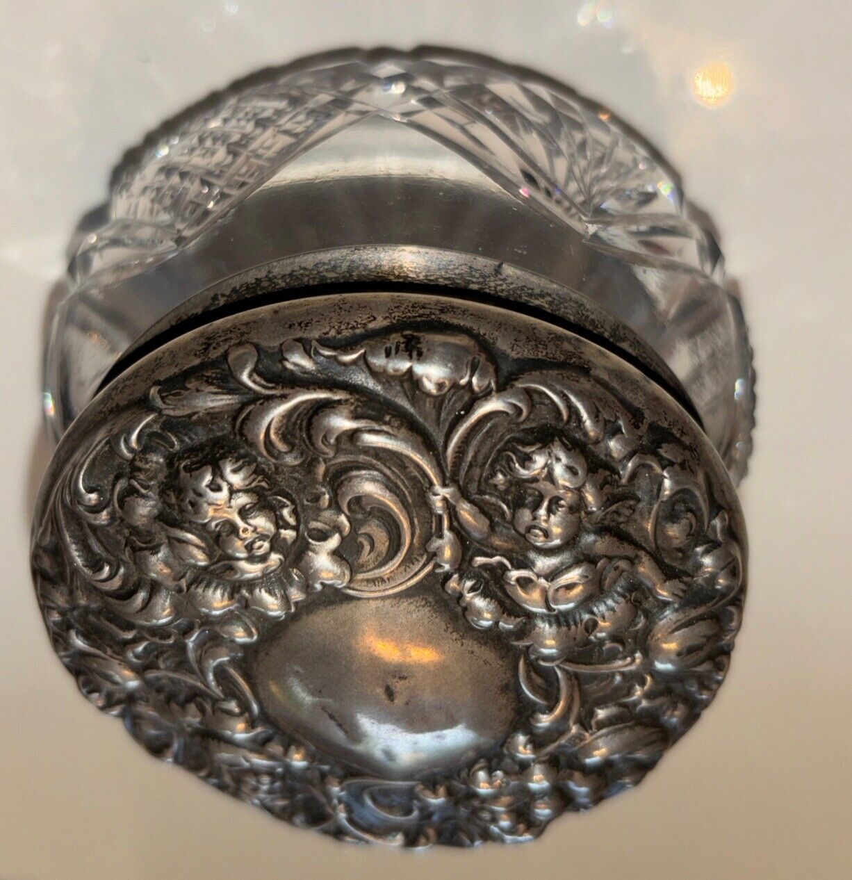 Antique Victorian Sterling Silver Repousse  Cherub Angels Powder Jar Cut Crystal