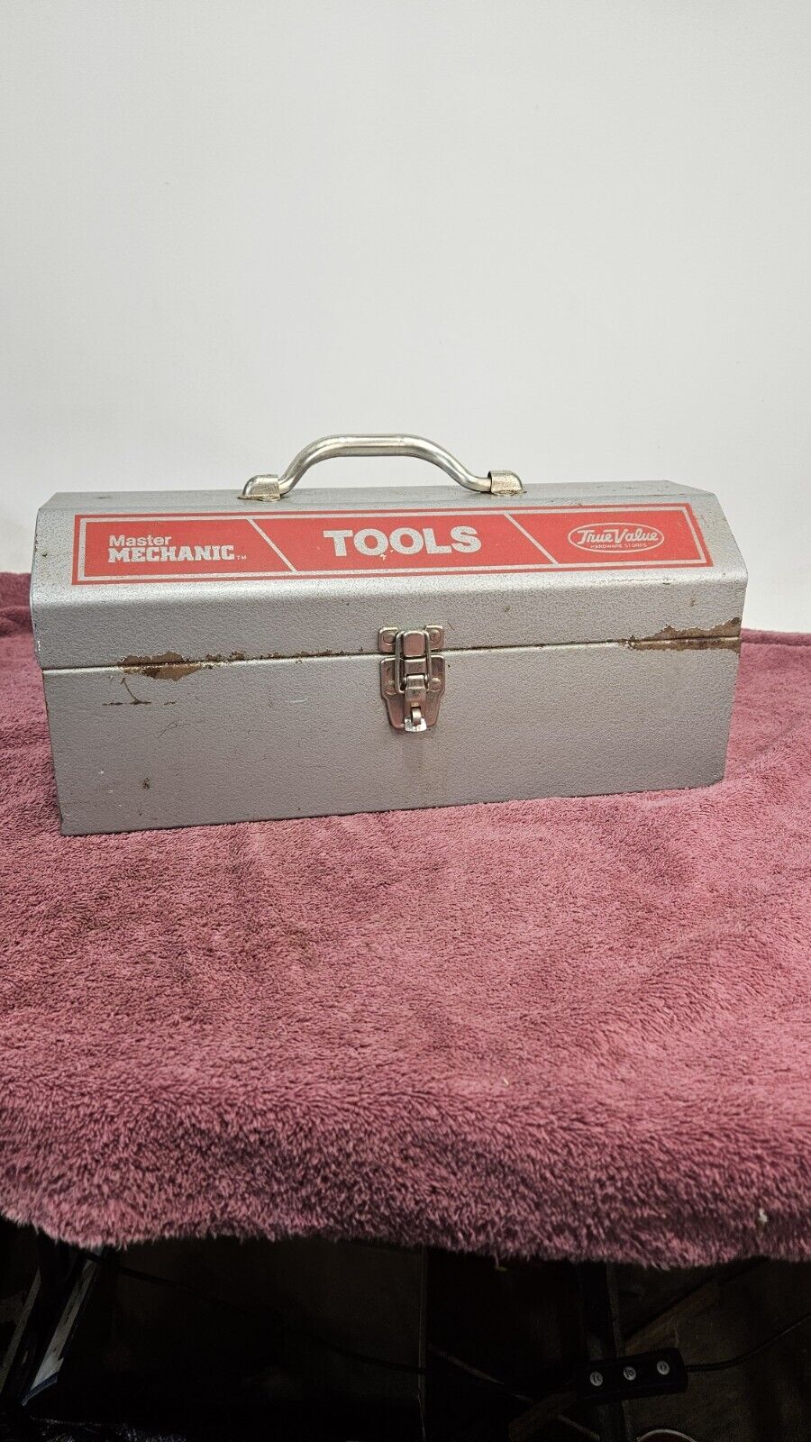 Vintage 16” Metal Toolbox Master Mechanic/TrueValue Hardware Gray With Red Tray