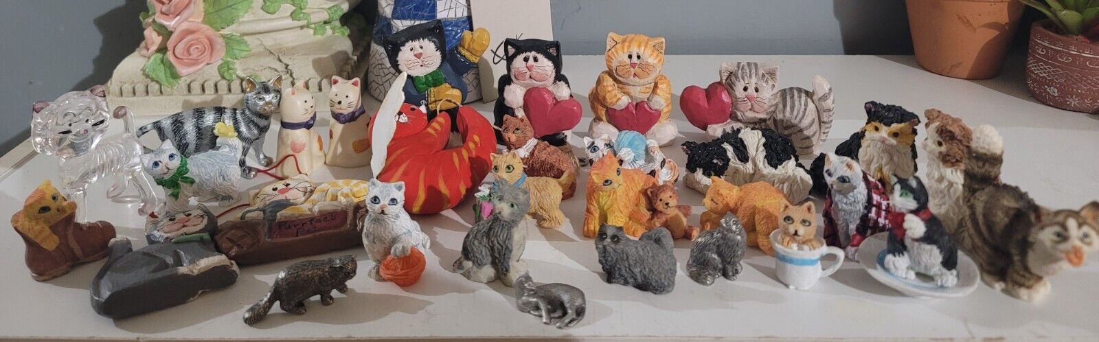 Lot Of 31 Cat Figurines
