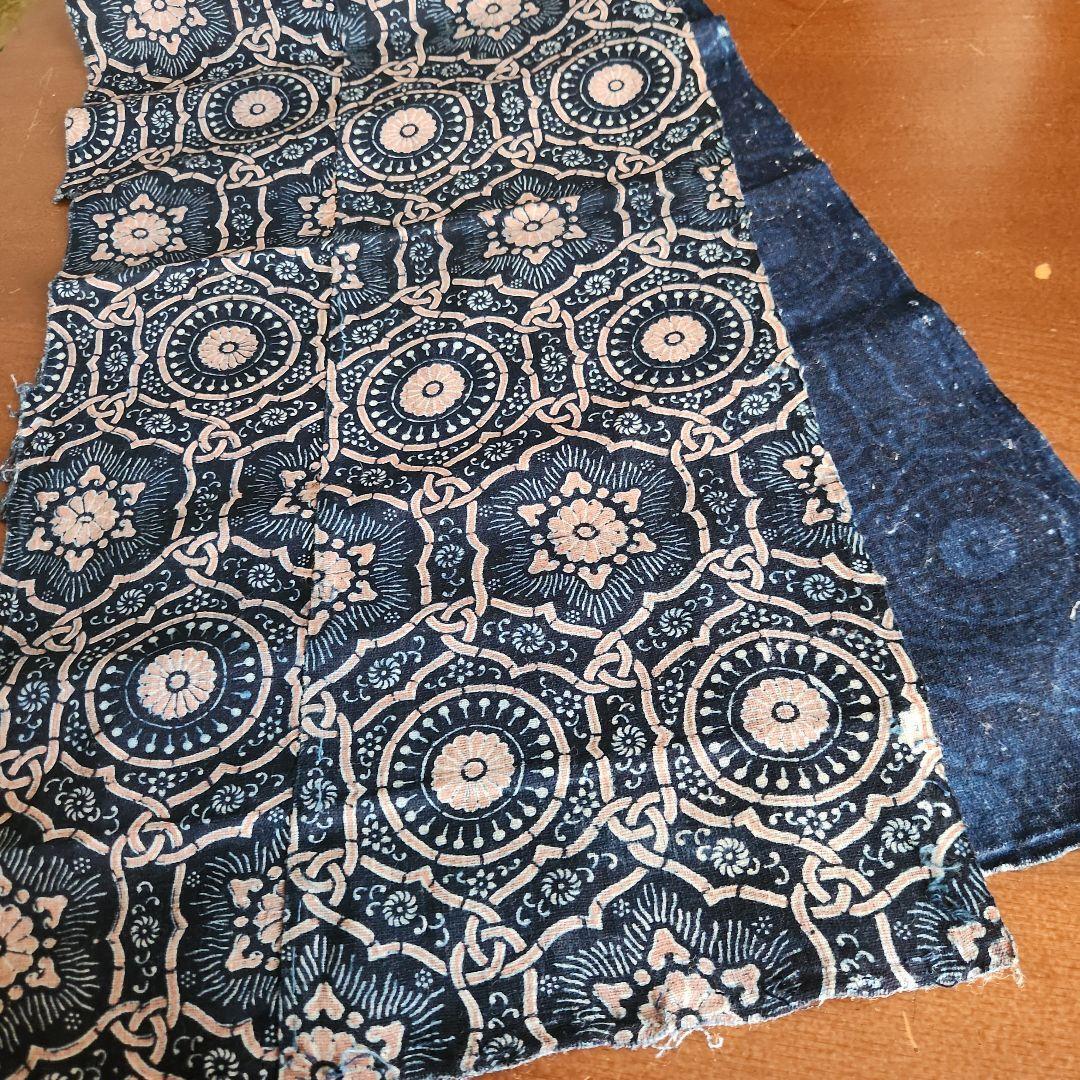 Japanese Old Cloth Cotton Pattern Dyeing Peeling Indigo Chrysanthemum Arabesque 