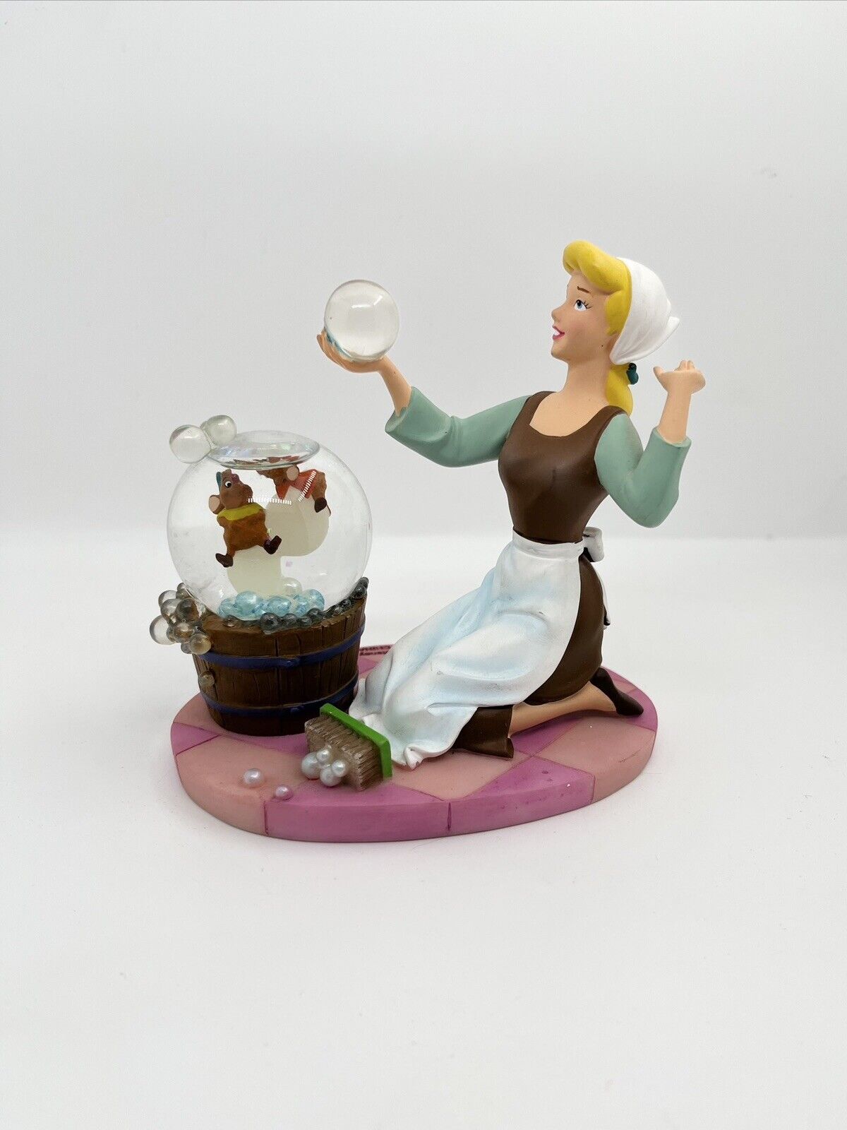 Disney Cinderella “Cleaning Bubbles” Snow Globe Gus n Jack Rare Collectable