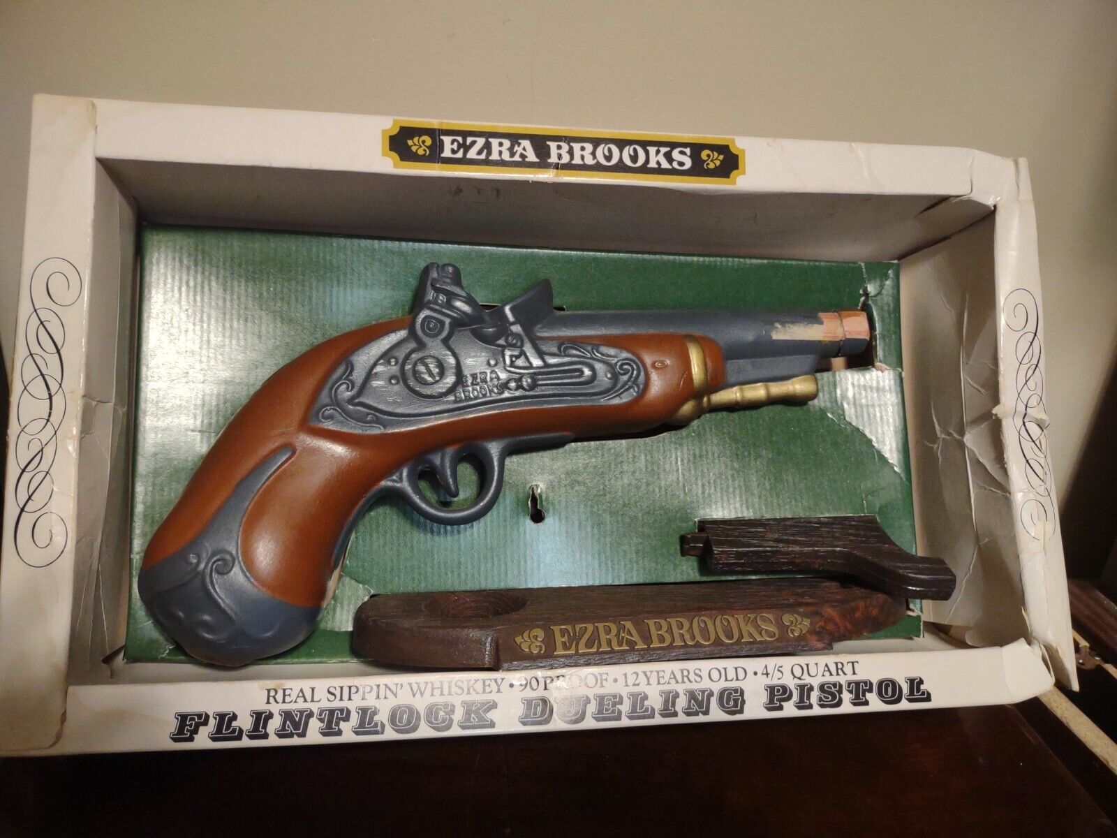 Vintage 1960\'s Ezra Brooks Flint Lock Dueling Pistol Whiskey Decanter W/Stand