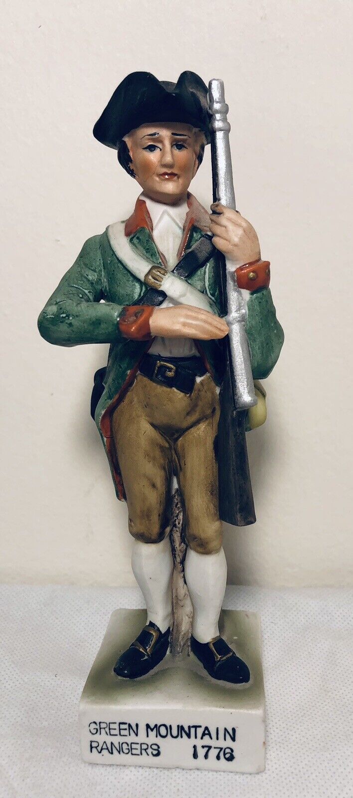 Green Mountain Rangers 1776 Figure , ROYAL CROWN 4487