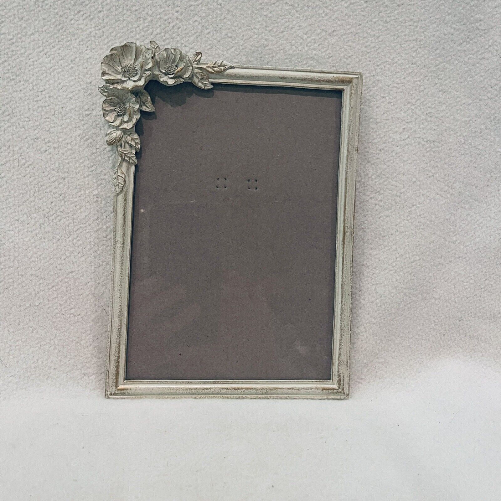 Vintage White And Gold Photo Frame With Flowers Nicole Miller 5”x7”