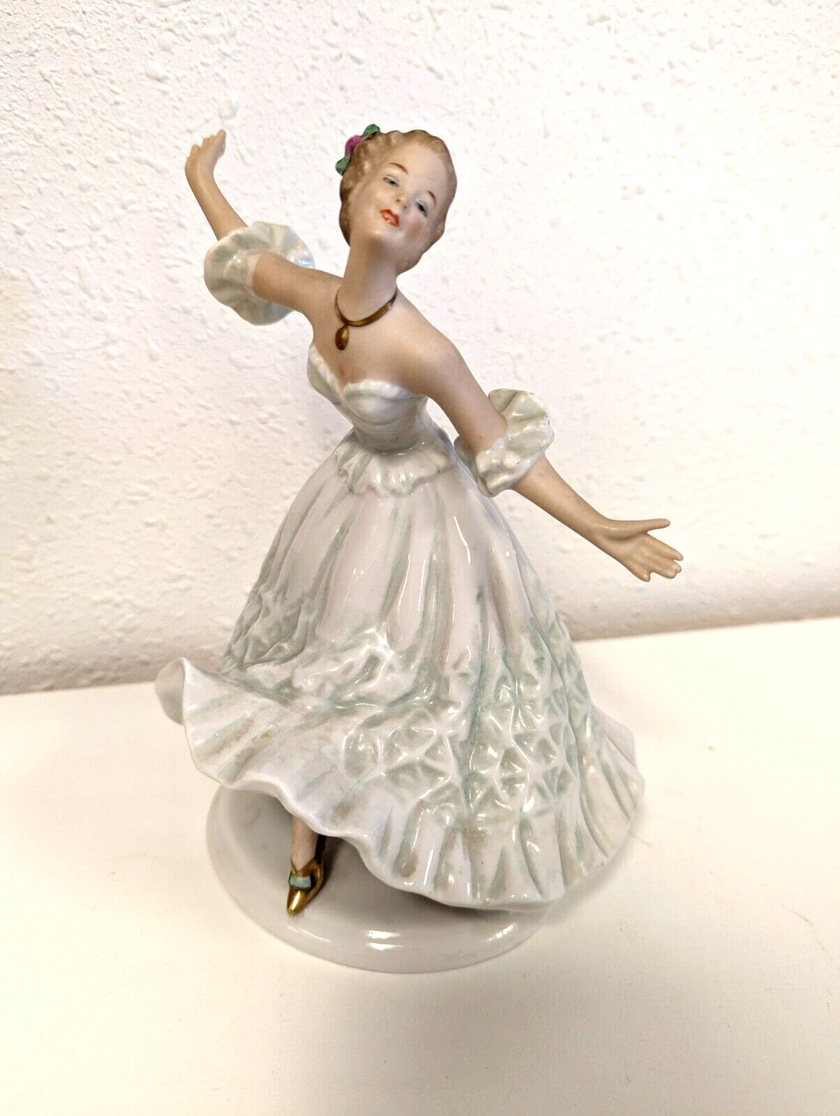 Vintage Wallendorf Porcelain Figurine Dancing Lady in Dress 8in tall Ballerina