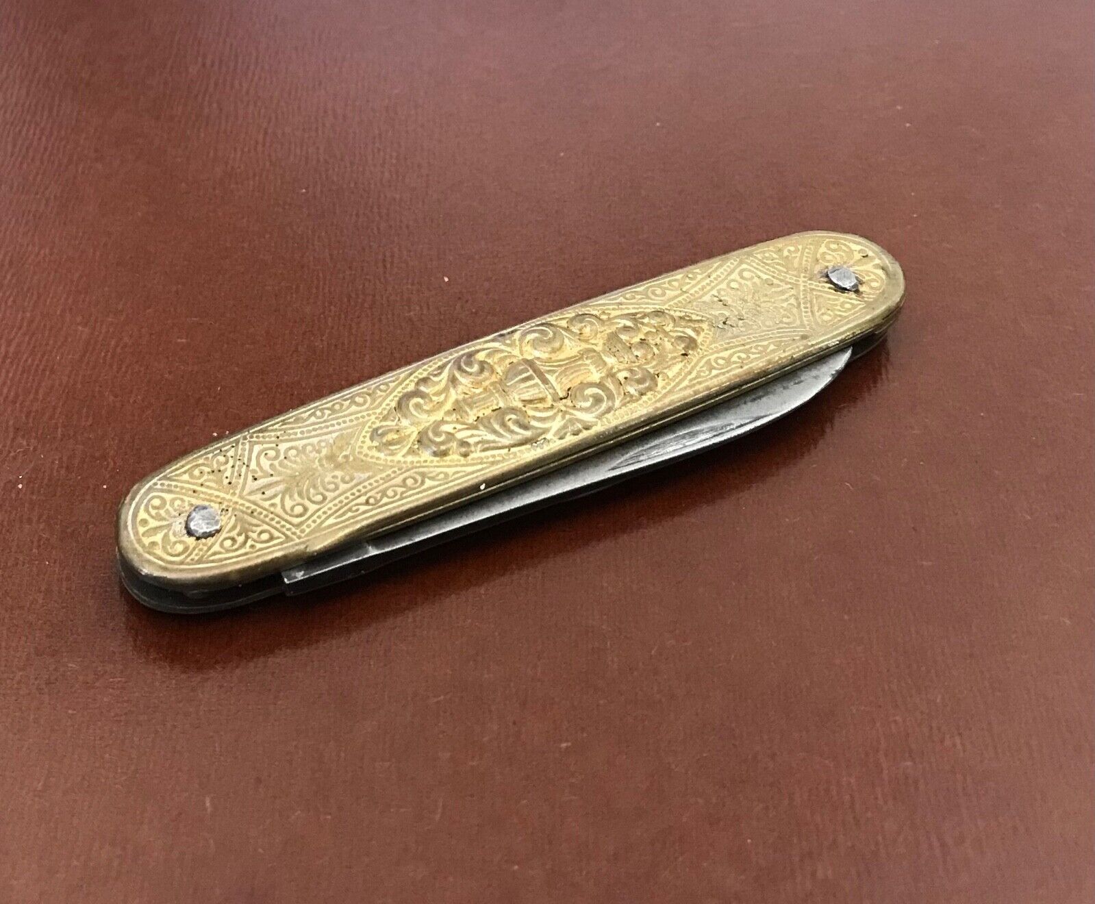 Antique Victorian Pocket Knife..2 blades