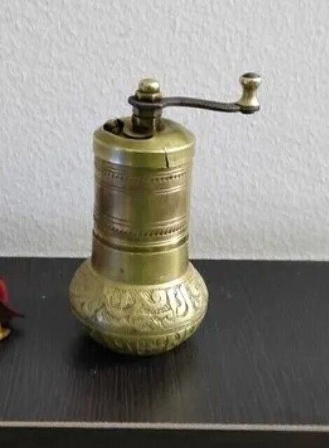 Antique Vintage Hand engraved old Arabic coffee grinder - مطحنة قهوة عربية